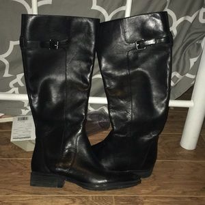 Same Edelman black leather boots